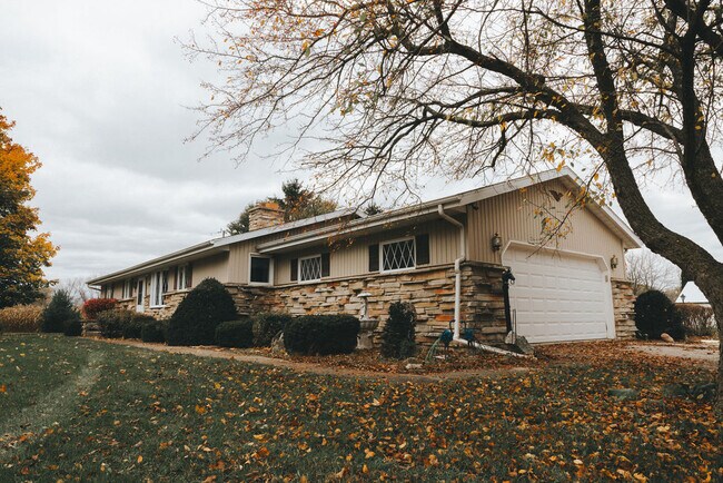 Frente de casa/garaje - 3022 Playbird Rd