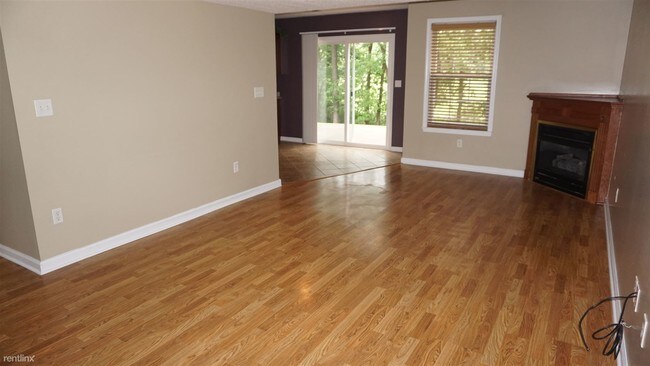 Building Photo - 707 Boulder Dr