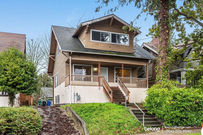 Building Photo - 5007 9th Ave NE