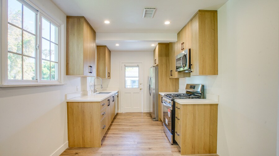 Foto principal - 6114 Saturn St
