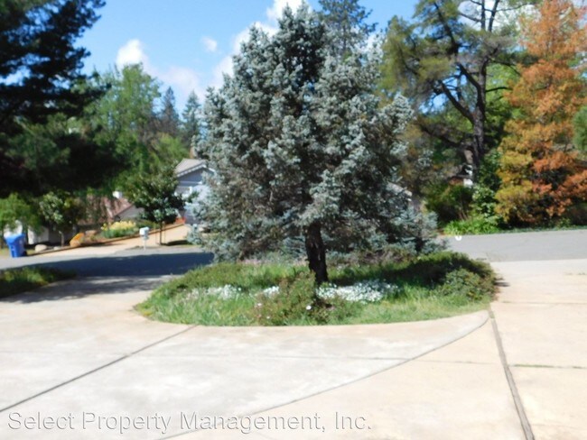 Building Photo - 3 br, 2.5 bath House - 5270 Xeno Place