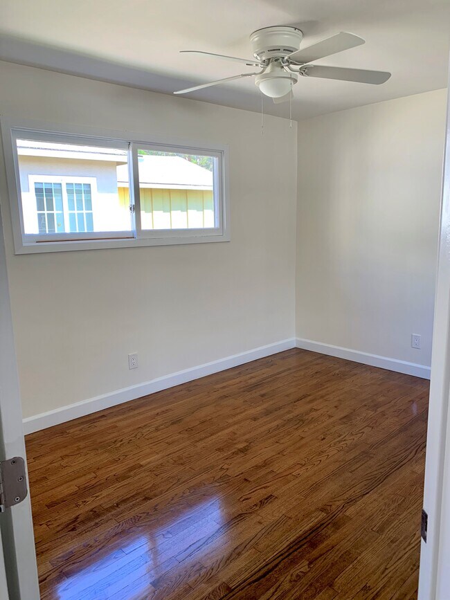 bedroom 1 - 3715 Selby Ave