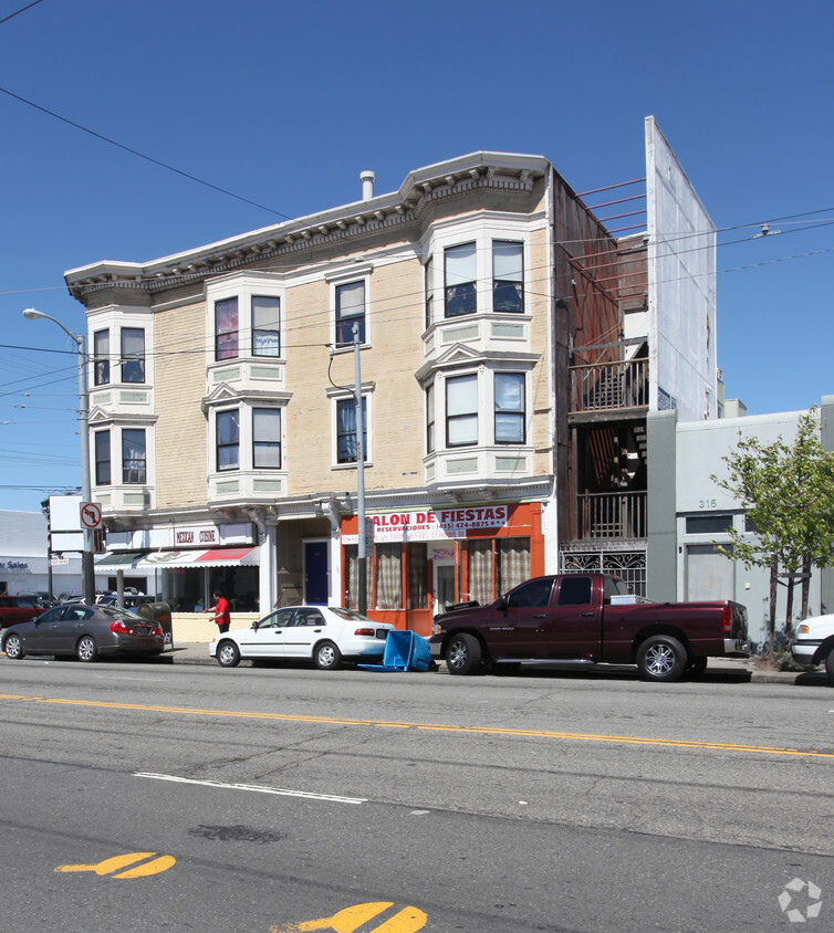 Building Photo - 305 S Van Ness St