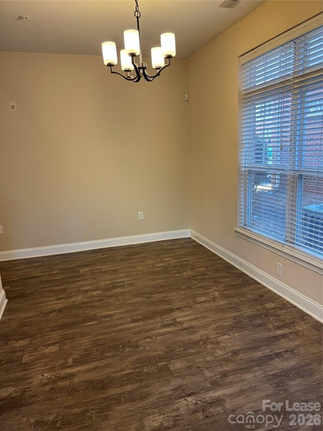 Building Photo - 1306 Kenilworth Ave