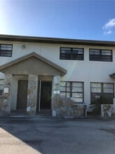 Building Photo - 1624 NE 151st St