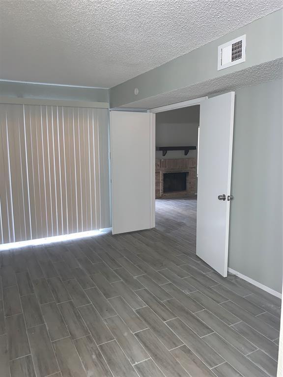 Foto del edificio - 6339 Shadow Tree Dr