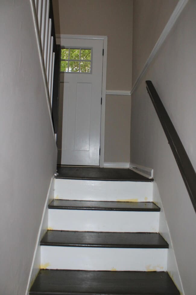 Building Photo - 3328 Vaucluse Rd