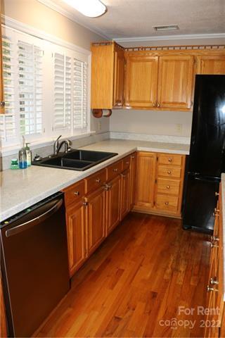 Building Photo - 118 Amity Cir