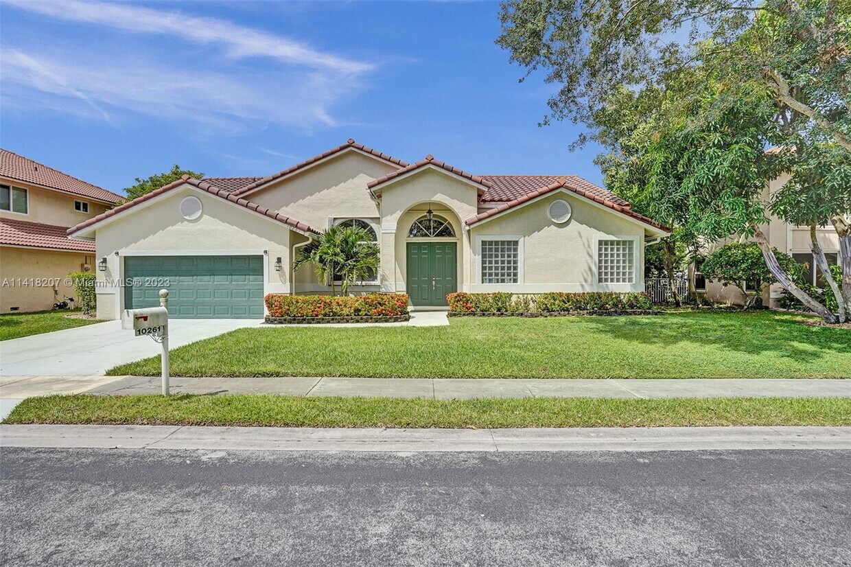 10261 SW 13th St, Pembroke Pines, FL 33025 House Rental in Pembroke