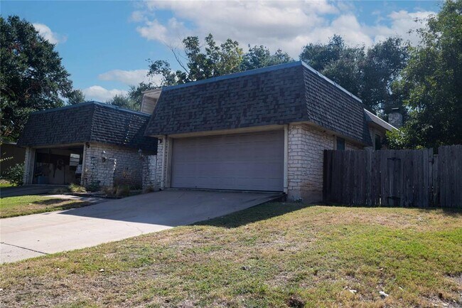 Foto del edificio - 8713 Westover Club Dr