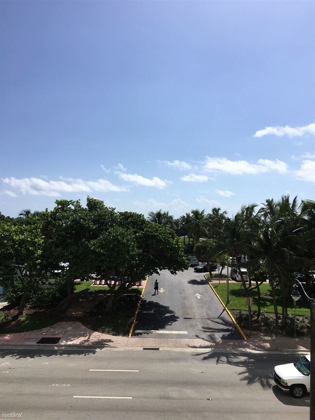 Building Photo - 6450 Collins Ave