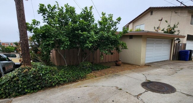 Building Photo - Pacific Beach 2-br House + Garage