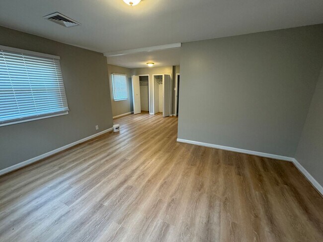 Foto del edificio - Fully Renovated 3-Bedroom Home with Garage...