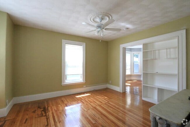 Building Photo - 58 Vinal Ave