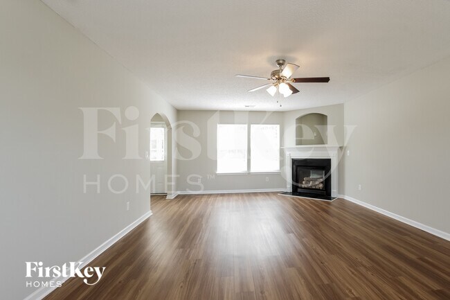 Building Photo - 1102 Eastwood Dr