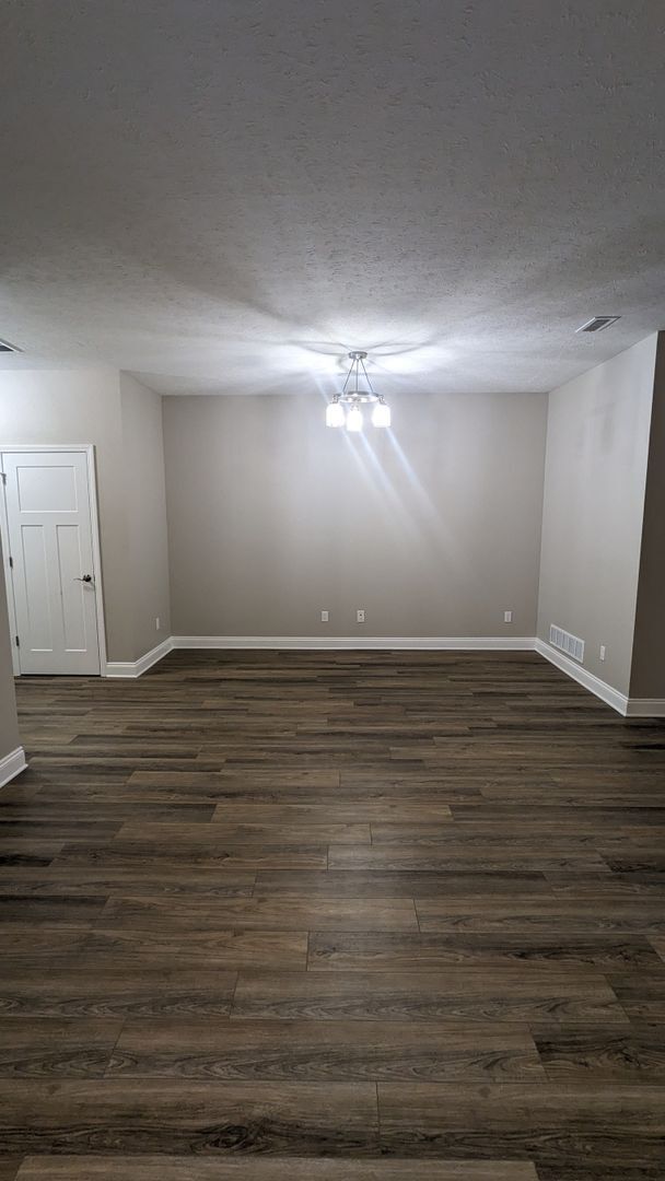 Foto del edificio - Available Now! First floor living 2 bedroom Treadway Ponds Cluster Homes