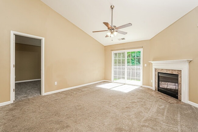 Foto del edificio - 3644 Thornaby Cir