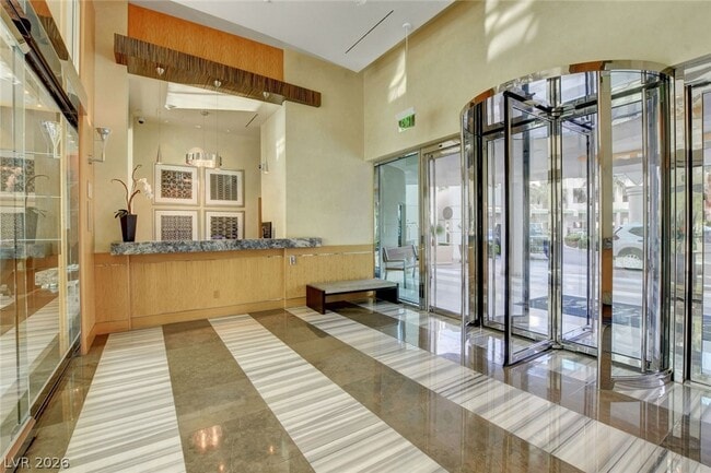 Building Photo - 322 Karen Ave