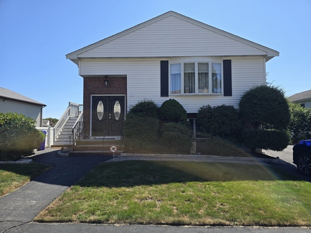 Primary Photo - 93-95-95 Pamela Cir