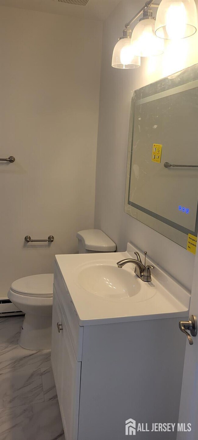 Foto del edificio - 358 Raritan St