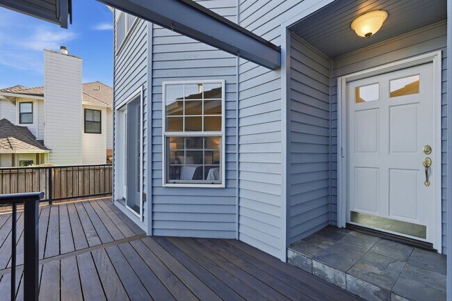Foto del edificio - 17903 Ridge Lake Dr