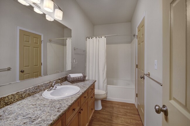 Building Photo - The Highlands Luxury Residences