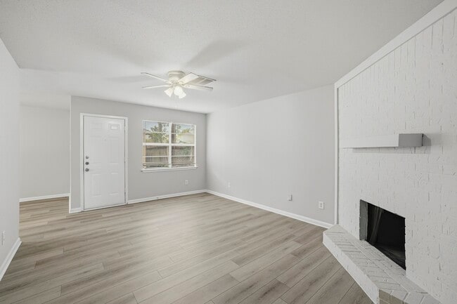 Building Photo - 9036 Kerrwood Ln