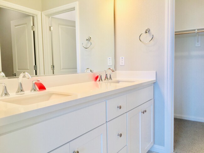 Building Photo - 3876 Domain Way