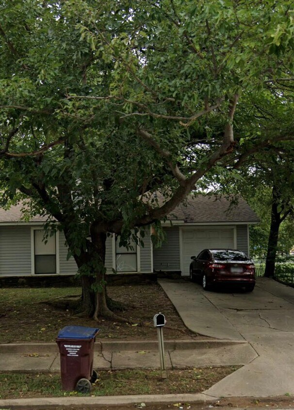 Primary Photo - Gregory - Brooken Hill Drive Duplex