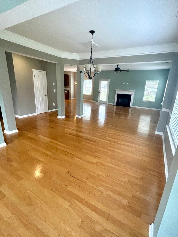 Building Photo - 5915 Parkstone Drive
