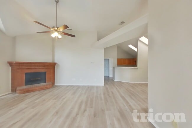 Building Photo - 908 Winchester Ln