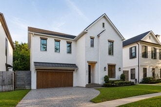 Building Photo - 2817 Albans Rd