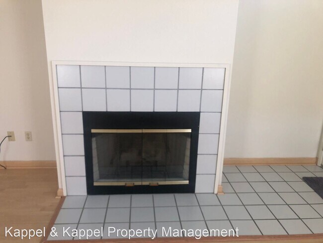 Building Photo - 3 br, 2.5 bath House - 205 Bridgewater Circle