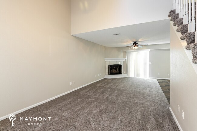 Foto del edificio - 1877 Kingbird Ct