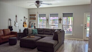 Building Photo - 916 Brighton Pl