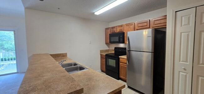 Foto del edificio - Willow Ridge - 2nd Floor Condo