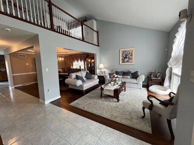 Foto del edificio - 1036 Meadow Dr