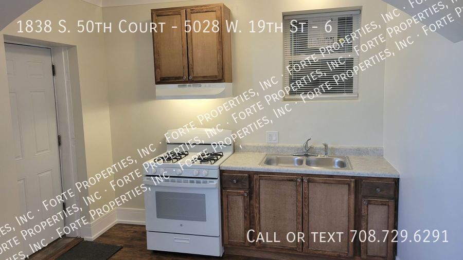 1838 50th Ct Unit 6, Cicero, IL 60804 Room for Rent in Cicero, IL
