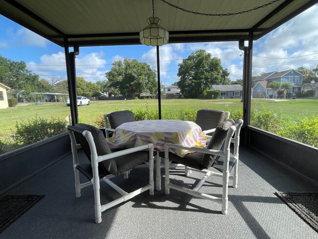 Building Photo - Renovated 1 bedroom 1 bath Winter Park Apa...