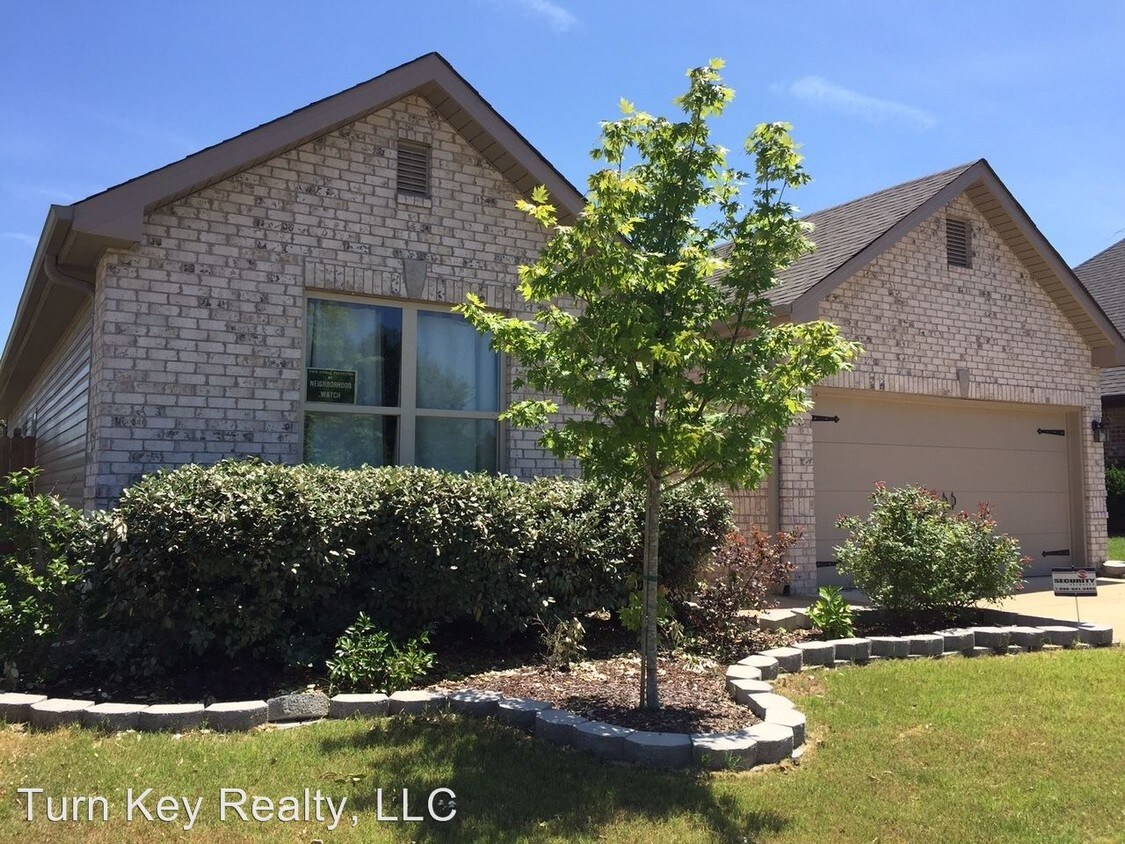 Primary Photo - 4 br, 2 bath House - 22865 Sanders Way
