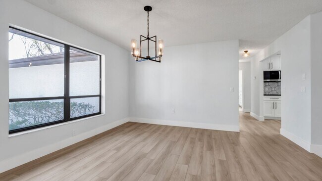 Foto del edificio - 4907 Parson Brown Ln