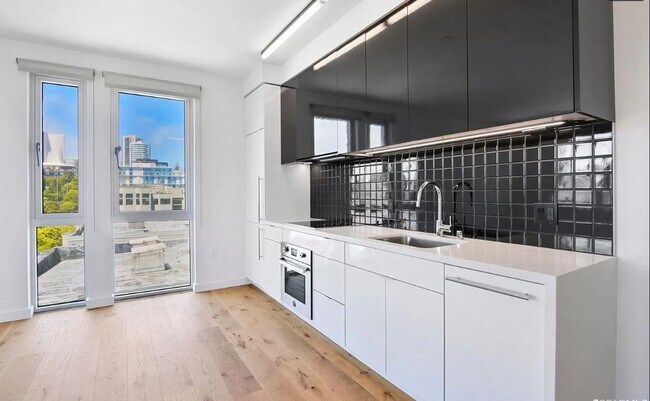 Foto del edificio - 388 Fulton St