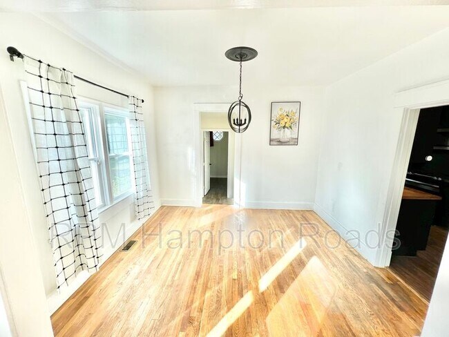 Foto del edificio - 2742 Westminster Ave