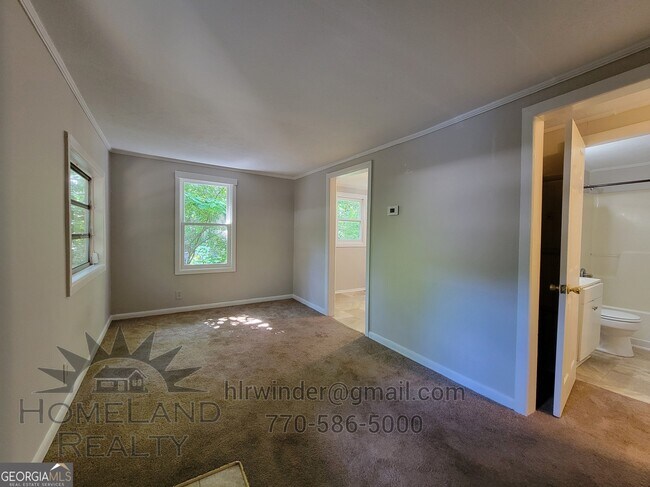 Building Photo - 210 Highland Dr