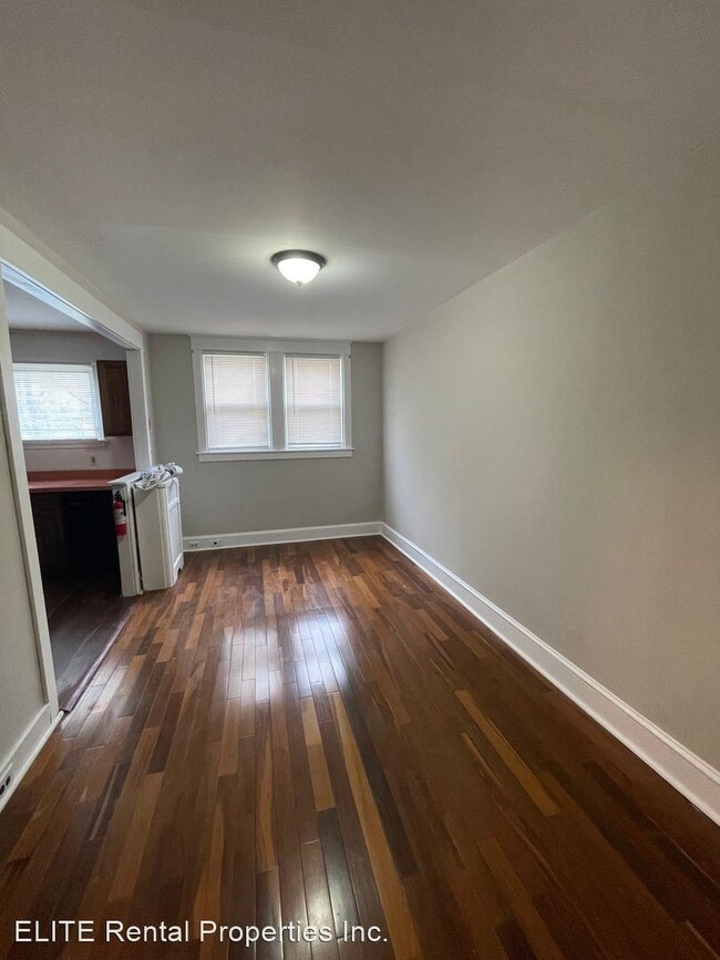 Building Photo - 3 br, 1.5 bath House - 223 Roberta Avenue