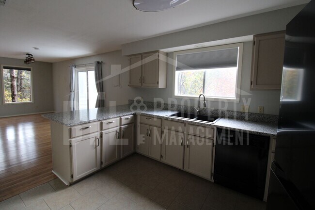 Foto del edificio - Peaceful 2-Bedroom Home Near Branson, MO –...