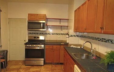 Building Photo - 529 N 35th St