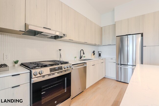Foto del edificio - 2623 Keene St