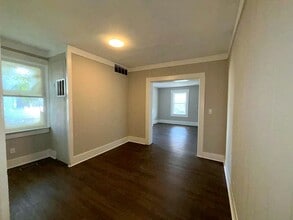 Building Photo - 331 Wood St