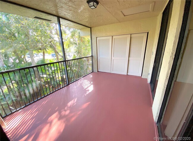 Foto del edificio - 2526 NW 49th Terrace